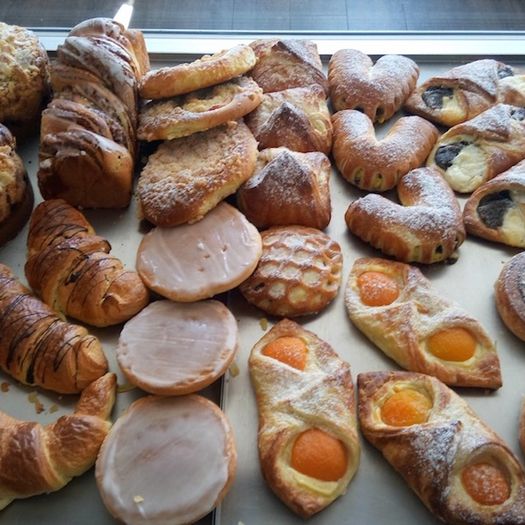 Plundergebaeck bei Café Zendler